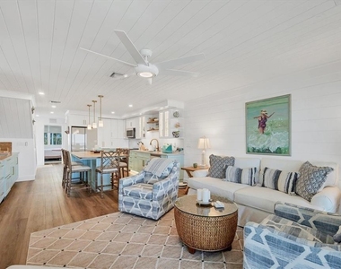 290 Gulf Boulevard - Photo Thumbnail 11