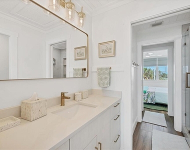 290 Gulf Boulevard - Photo Thumbnail 20