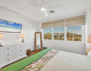 290 Gulf Boulevard - Photo Thumbnail 24