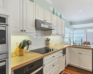 231 Gilchrist Avenue - Photo Thumbnail 14