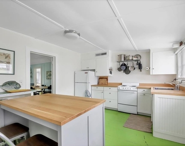 241 Gilchrist Avenue - Photo Thumbnail 19