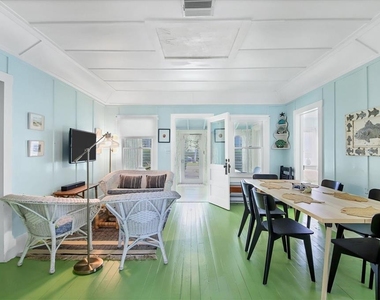 241 Gilchrist Avenue - Photo Thumbnail 9