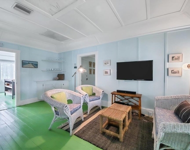 241 Gilchrist Avenue - Photo Thumbnail 15