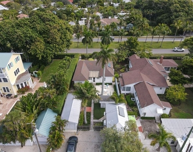 241 Gilchrist Avenue - Photo Thumbnail 2
