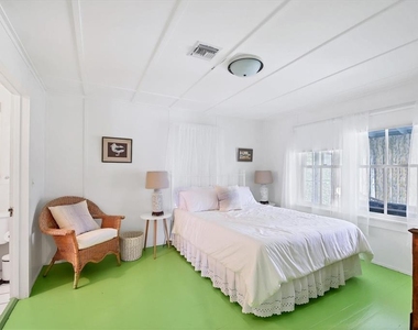241 Gilchrist Avenue - Photo Thumbnail 10