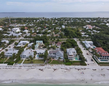 241 Gilchrist Avenue - Photo Thumbnail 4