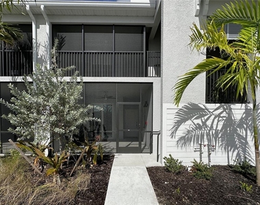 14221 Heritage Landing Boulevard - Photo Thumbnail 1