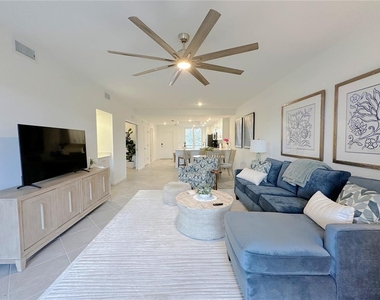 14221 Heritage Landing Boulevard - Photo Thumbnail 9