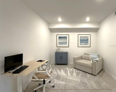 14221 Heritage Landing Boulevard - Photo Thumbnail 22
