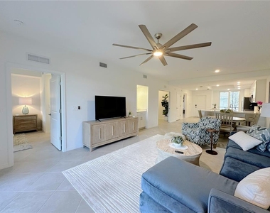 14221 Heritage Landing Boulevard - Photo Thumbnail 10