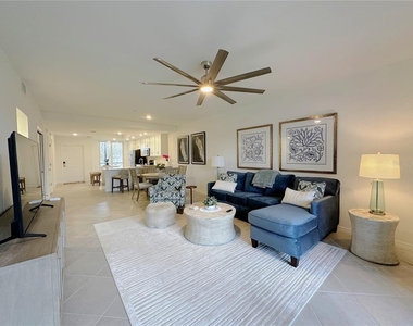 14221 Heritage Landing Boulevard - Photo Thumbnail 8