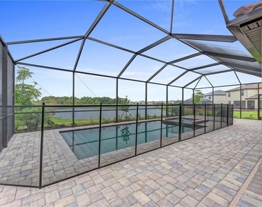 16464 Whale Grey Place - Photo Thumbnail 36