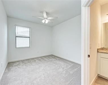 16464 Whale Grey Place - Photo Thumbnail 22