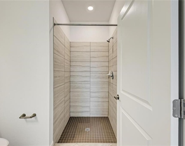 16464 Whale Grey Place - Photo Thumbnail 29