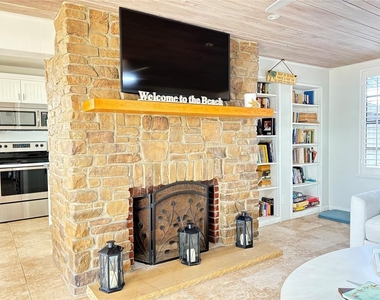 2823 Gulf Of Mexico Drive - Photo Thumbnail 6