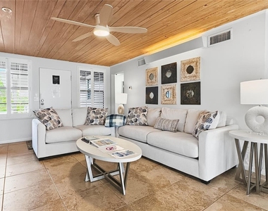 2823 Gulf Of Mexico Drive - Photo Thumbnail 5