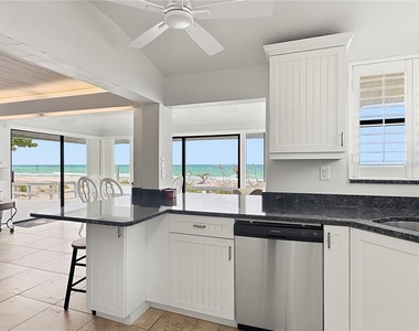 2823 Gulf Of Mexico Drive - Photo Thumbnail 10
