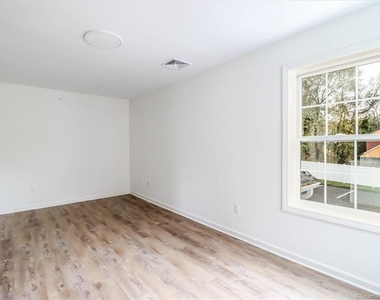 80 South Street - Photo Thumbnail 11