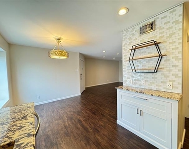 12480 Abrams Road - Photo Thumbnail 11