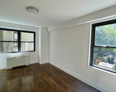 400 East 89th Street - Photo Thumbnail 8