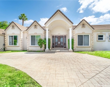 5206 Topeka Drive - Photo Thumbnail 57