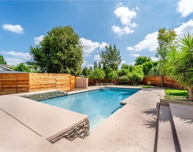 5206 Topeka Drive - Photo Thumbnail 49
