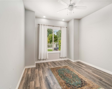 5206 Topeka Drive - Photo Thumbnail 42