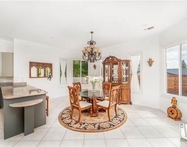5206 Topeka Drive - Photo Thumbnail 27