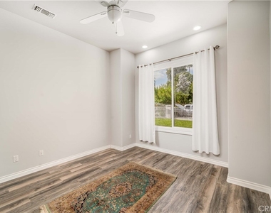 5206 Topeka Drive - Photo Thumbnail 43