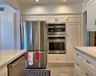 230 S Catalina - Photo Thumbnail 7