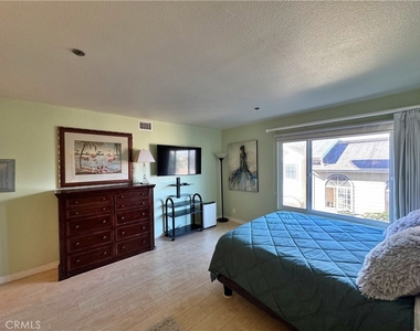 230 S Catalina - Photo Thumbnail 29