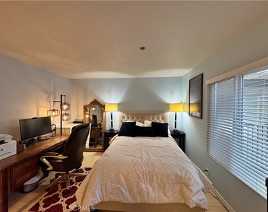 230 S Catalina - Photo Thumbnail 36