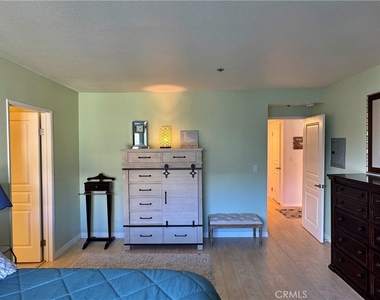 230 S Catalina - Photo Thumbnail 28
