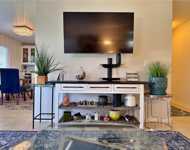 230 S Catalina - Photo Thumbnail 23
