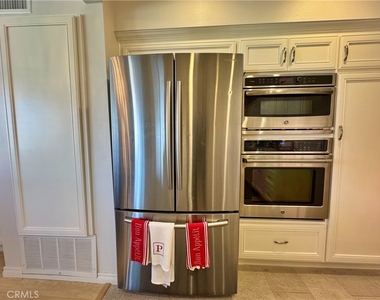230 S Catalina - Photo Thumbnail 8
