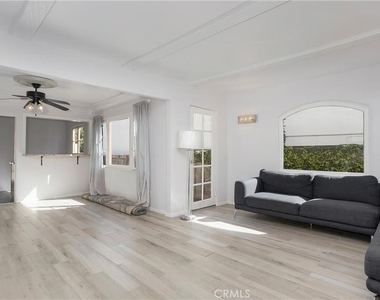 251 Avenida Del Mar - Photo Thumbnail 10