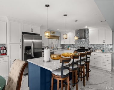 805 Ocean - Photo Thumbnail 11