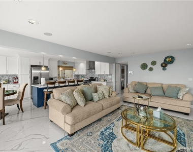 805 Ocean - Photo Thumbnail 9
