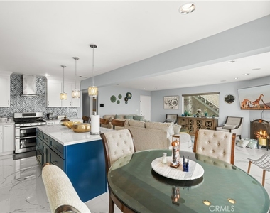 805 Ocean - Photo Thumbnail 16