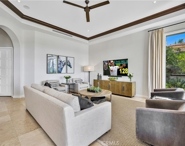 55380 Royal St George - Photo Thumbnail 19