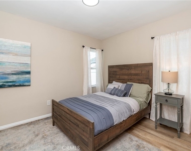 2241 Grand Ave - Photo Thumbnail 7