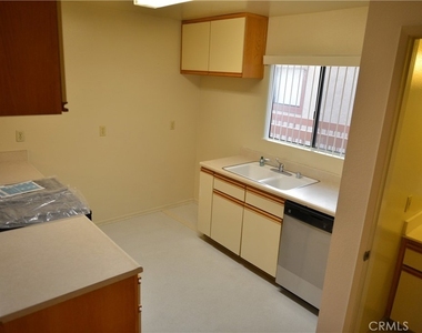 410 Milford Street - Photo Thumbnail 2