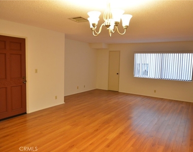 410 Milford Street - Photo Thumbnail 5