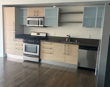 1234 Wilshire Boulevard - Photo Thumbnail 6