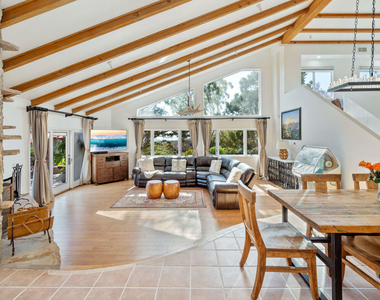 34136 Mulholland Highway - Photo Thumbnail 9