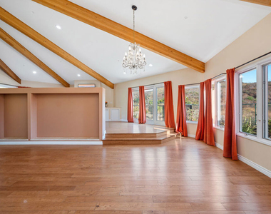 34136 Mulholland Highway - Photo Thumbnail 15