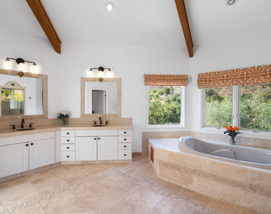 34136 Mulholland Highway - Photo Thumbnail 19