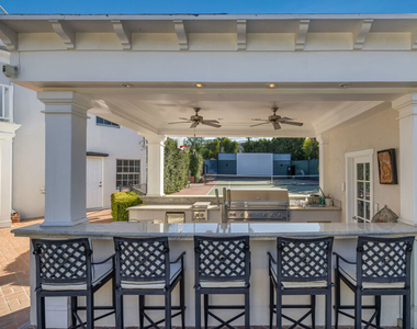 17503 Rancho Street - Photo Thumbnail 12