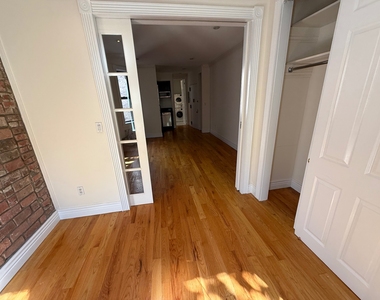 332 East 71st Street - Photo Thumbnail 2