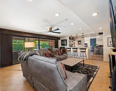 73191 Shadow Mountain Drive - Photo Thumbnail 12
